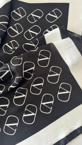 Leonard Neck Scarf