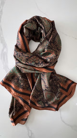 Gifford Scarf