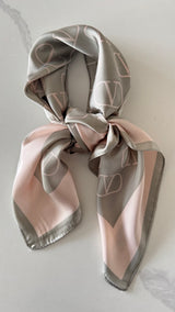 Leonard Neck Scarf