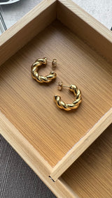 Shar Hoop