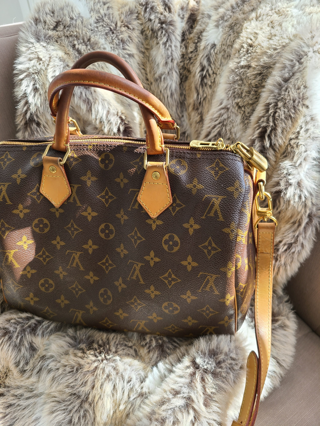 LV Speedy 30 - Real Leather Adjustable Strap