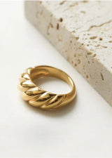 Croissant Ring