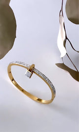 Nia Bangle