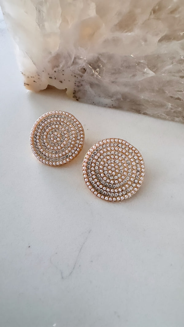 Laine Earring Round