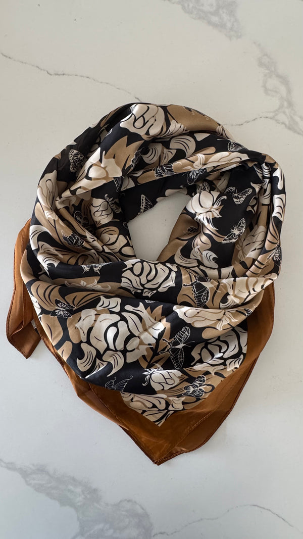 Nicky Scarf
