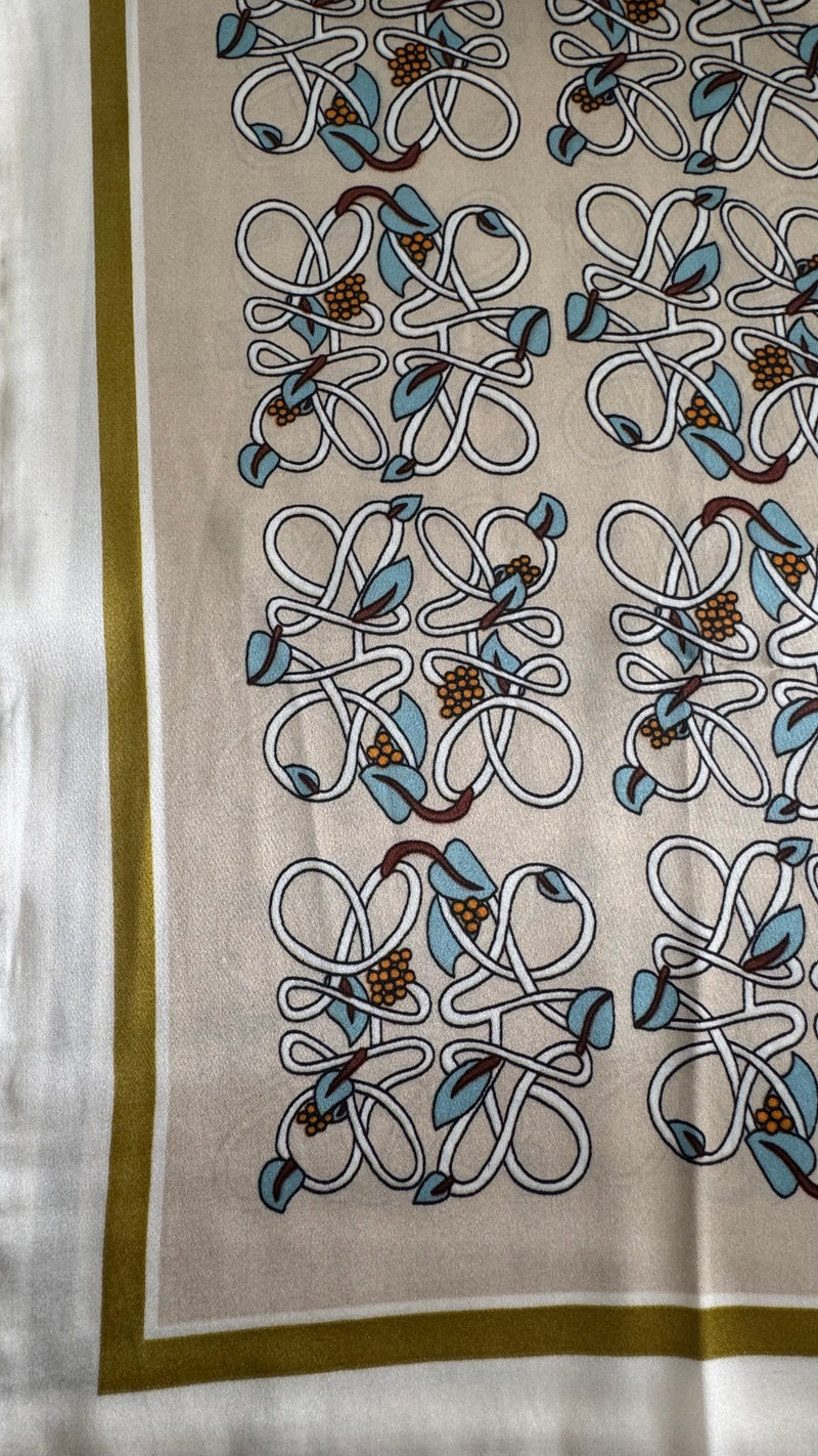 Selek Neck Scarf