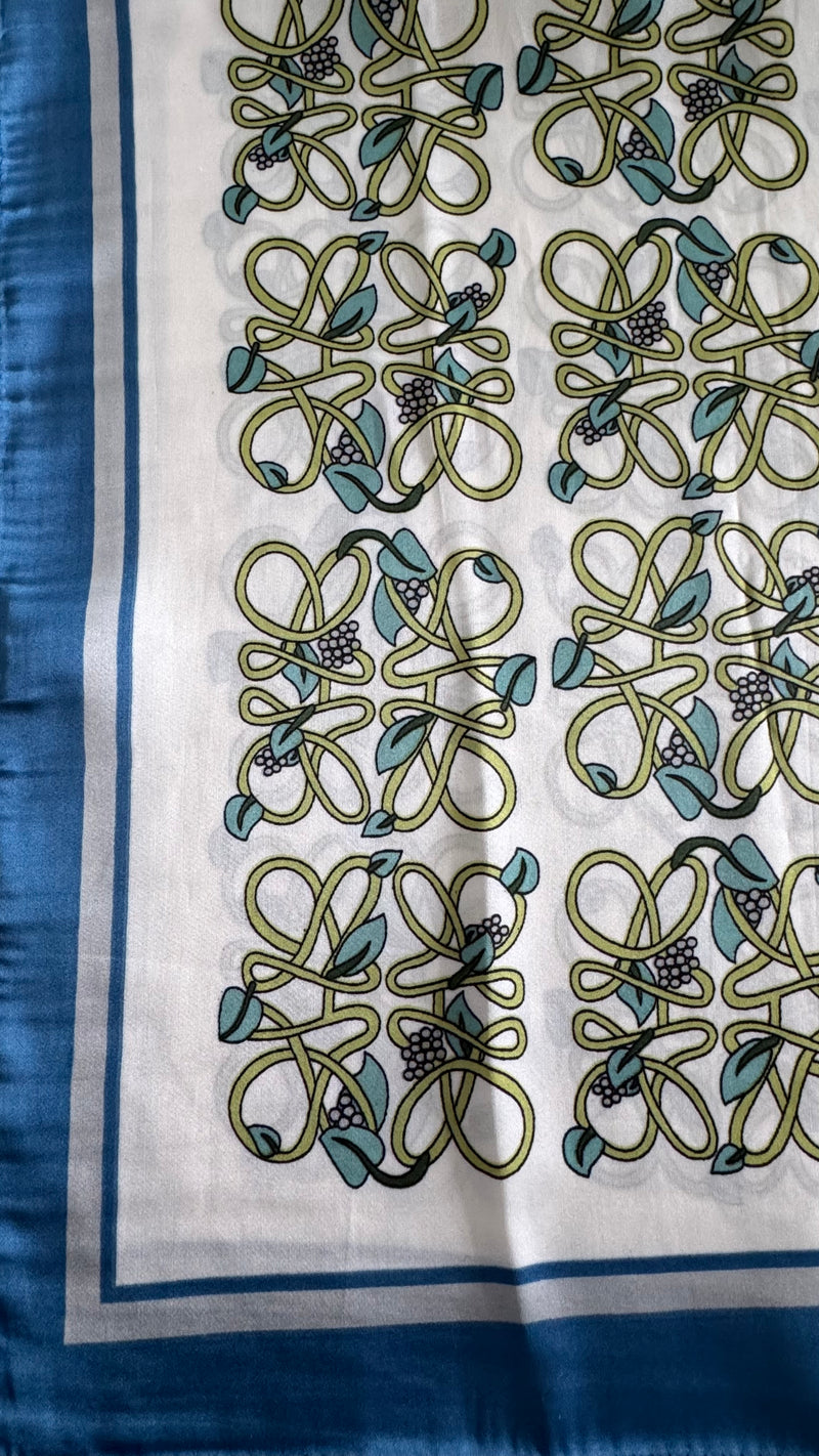 Selek Neck Scarf
