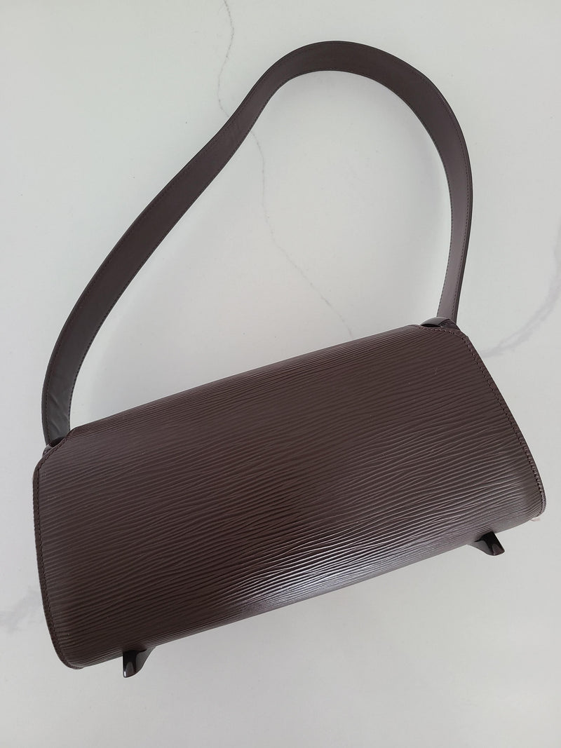 Louis Vuitton Vintage Epi Leather Nocturne PM Shoulder Bag (SHF-18820) –  LuxeDH